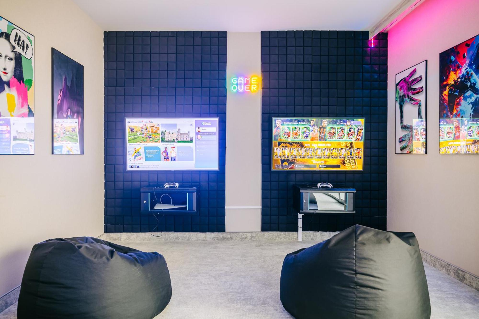 Platinum Mountain Hotel&Spa Szklarska Poręba Εξωτερικό φωτογραφία The gaming room at the YouTube Space LA