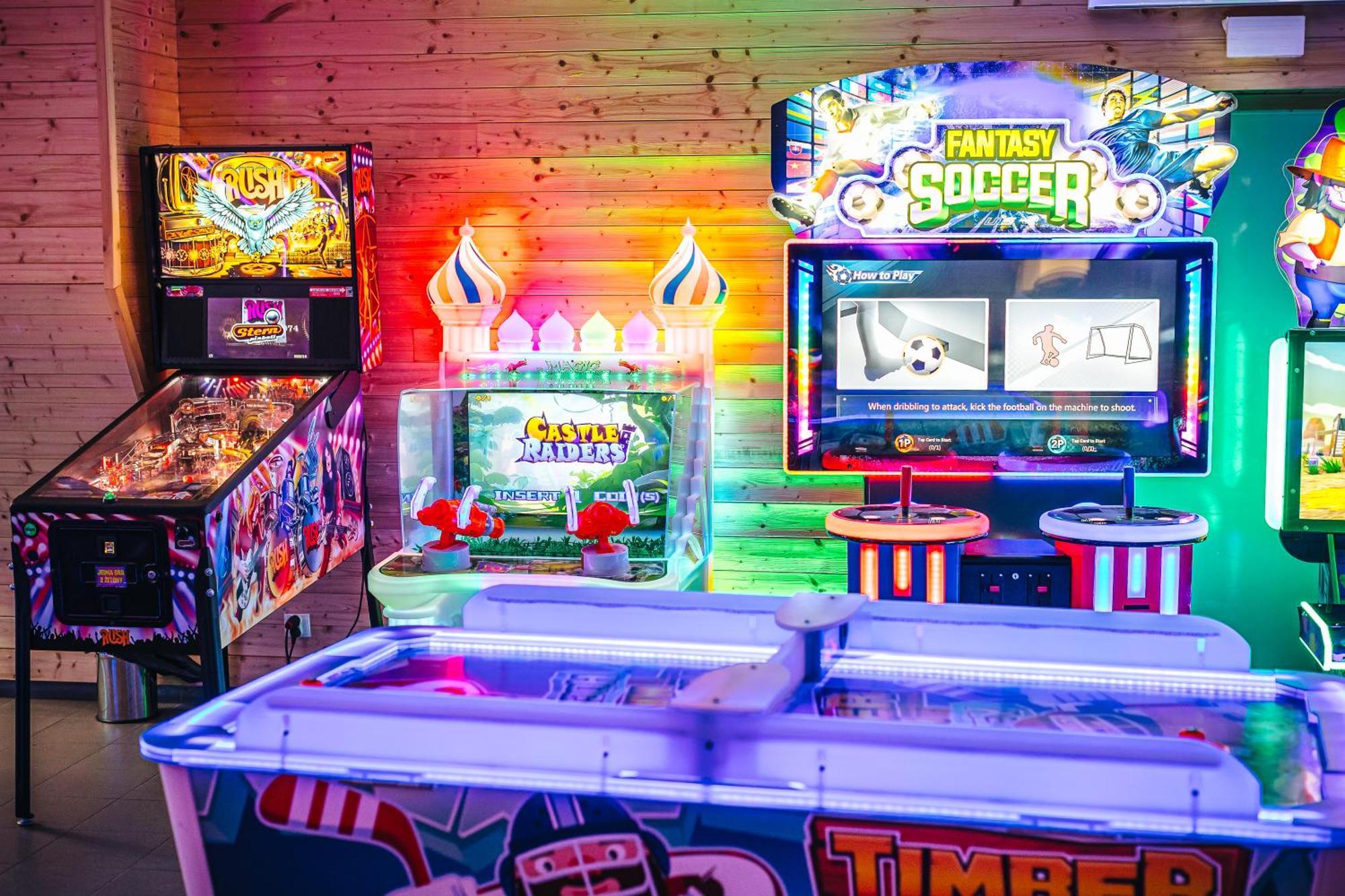 Platinum Mountain Hotel&Spa Szklarska Poręba Εξωτερικό φωτογραφία Air hockey table