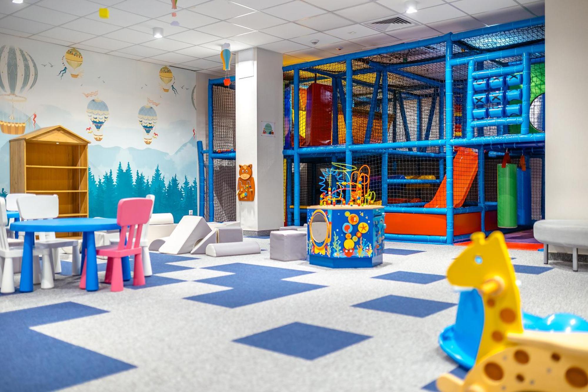 Platinum Mountain Hotel&Spa Szklarska Poręba Εξωτερικό φωτογραφία An indoor playground